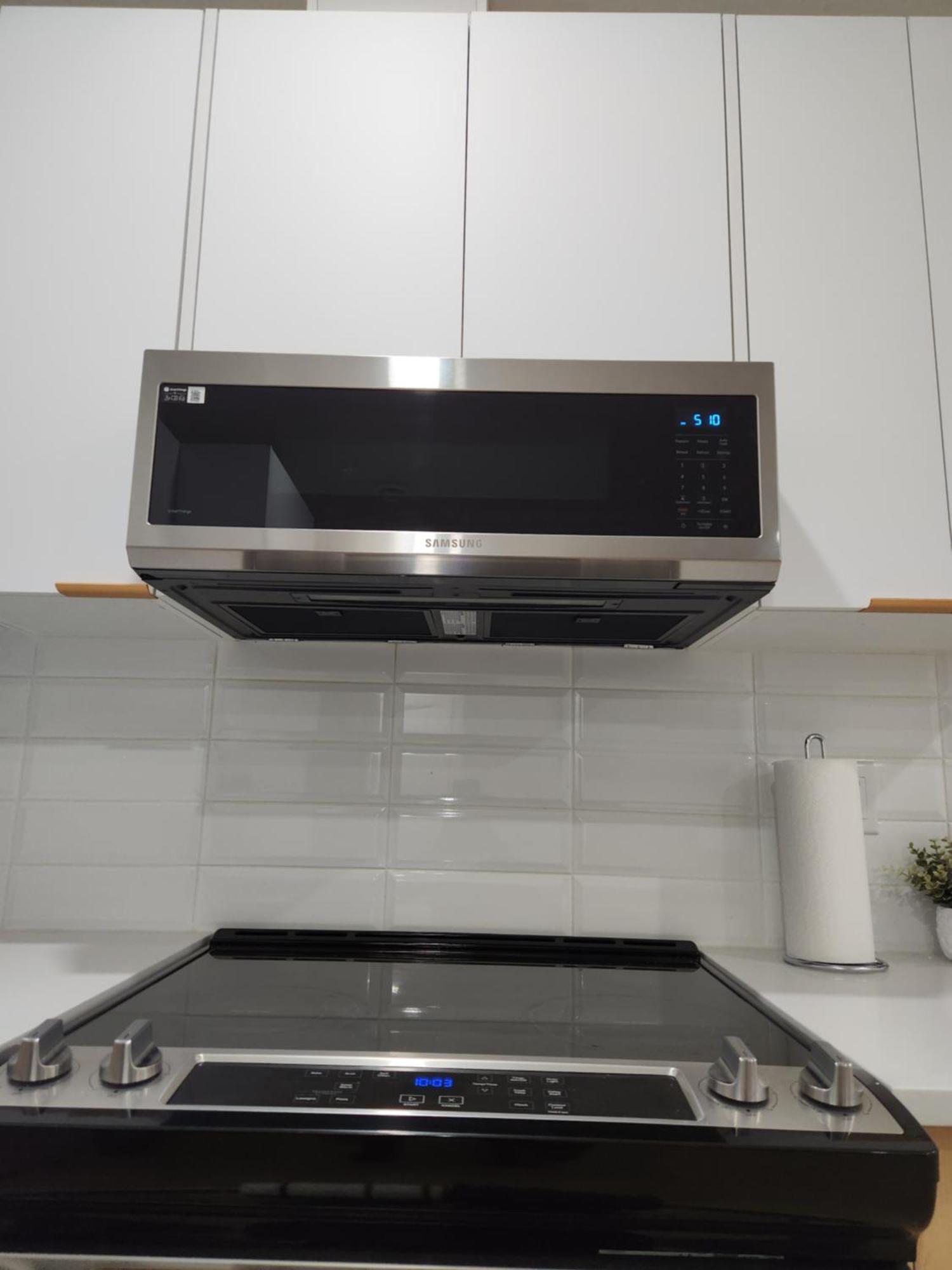 Brand New Deluxe 2 Bedroom Suite With Ac & Den YYC Exterior foto